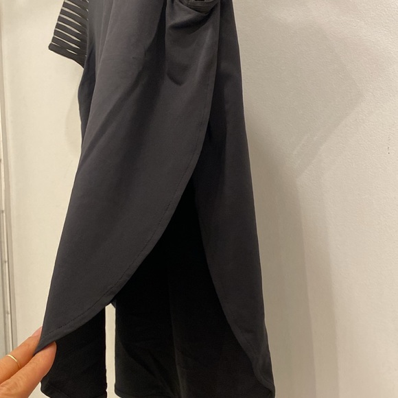 Michi workout tee “Banda” top size medium - Picture 4 of 5